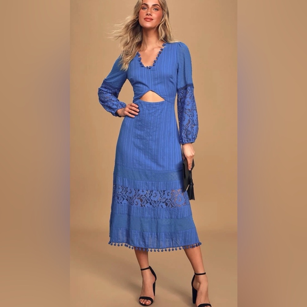 NEW Lulus Women’s Modern Menagerie Midi Dress Small Blue Lace Cutout Embroidered